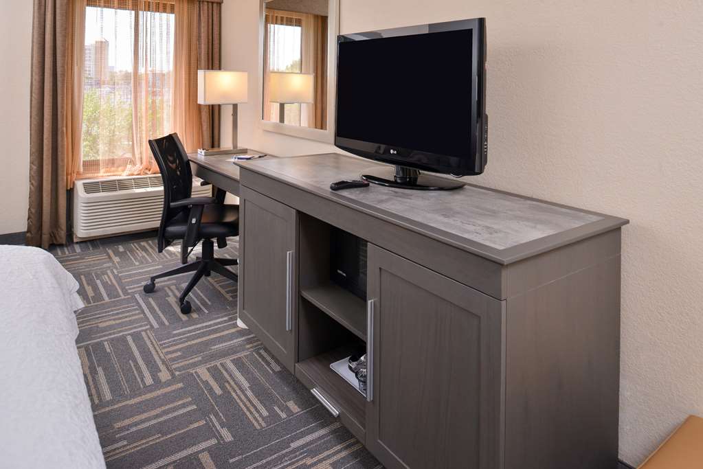 Фото Hampton Inn closest to Universal Orlando