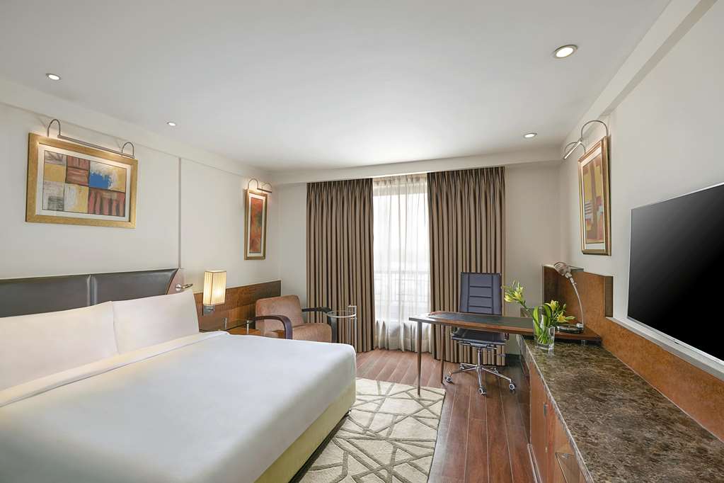 Фото Radisson Blu Plaza Hotel, Delhi Airport