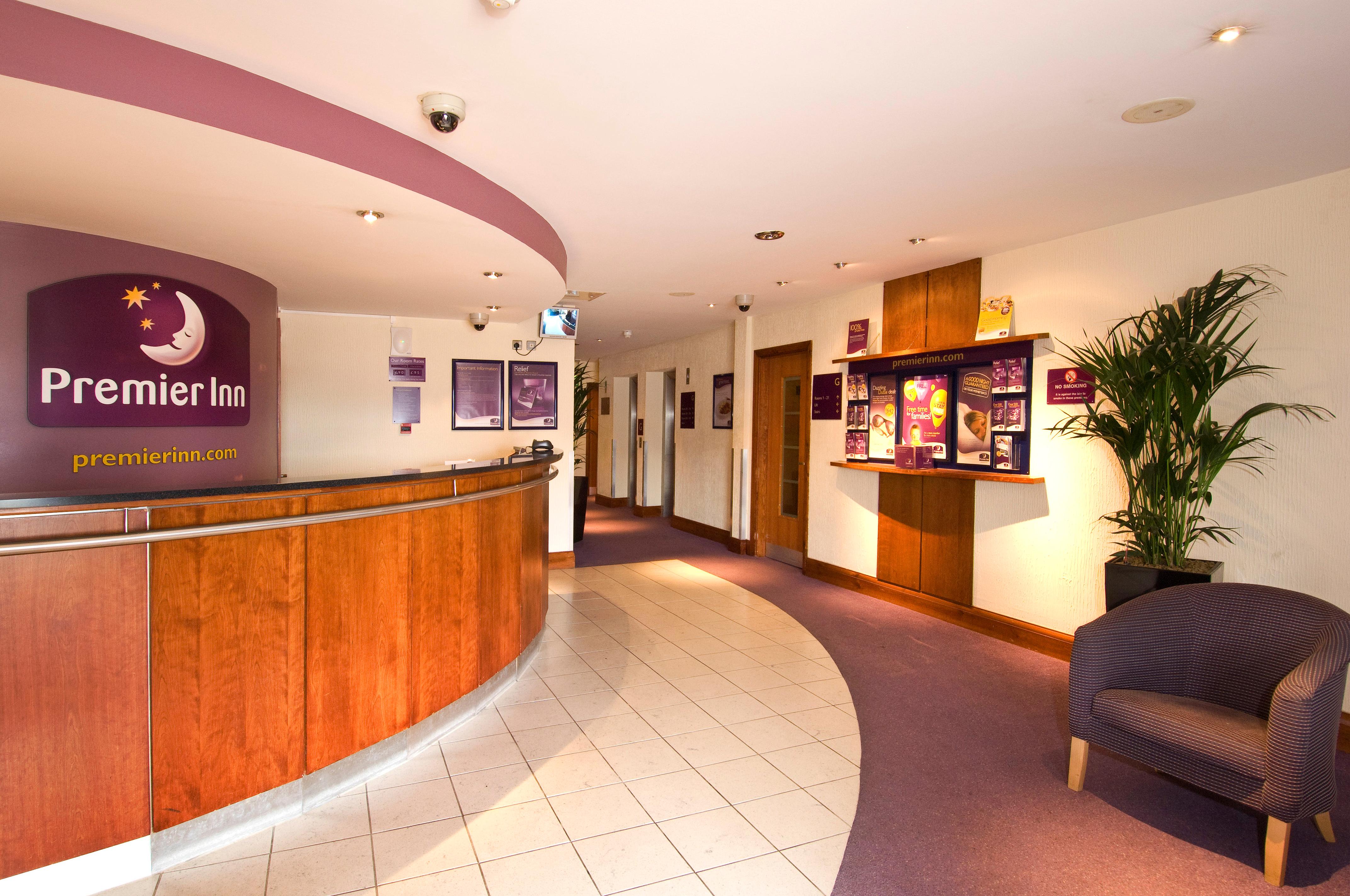 Фото Premier Inn Southampton Airport Hotel