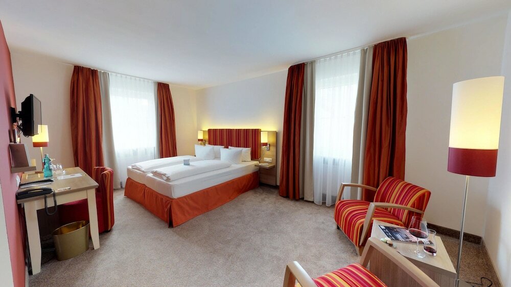 Фото Hotel Goldene Traube