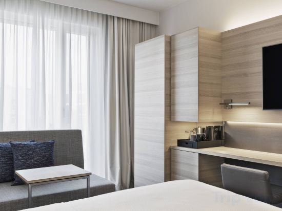 Фото Courtyard by Marriott Hamburg City