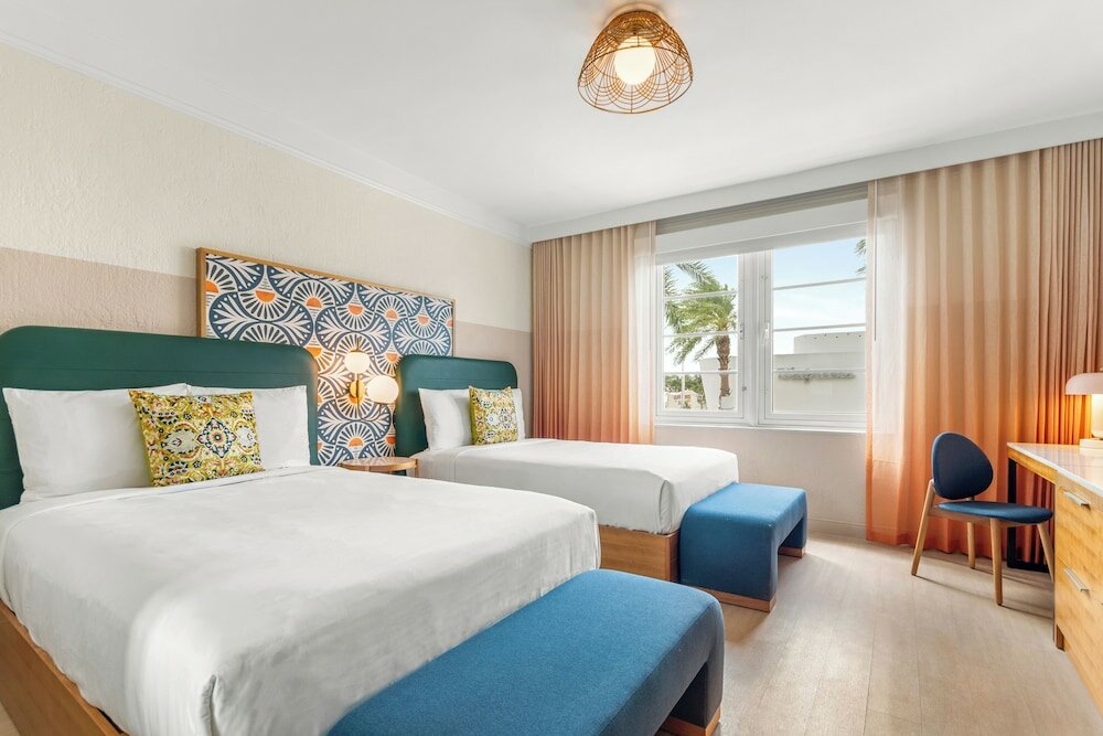 Фото South Beach Plaza Hotel