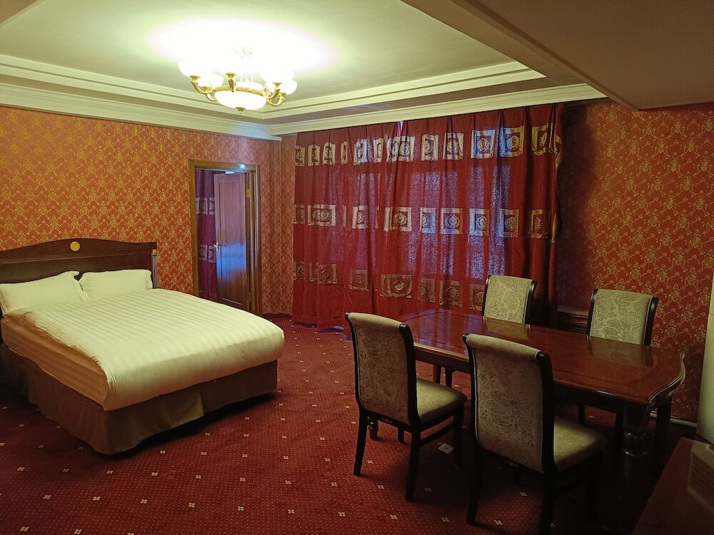 Фото White House Hotel