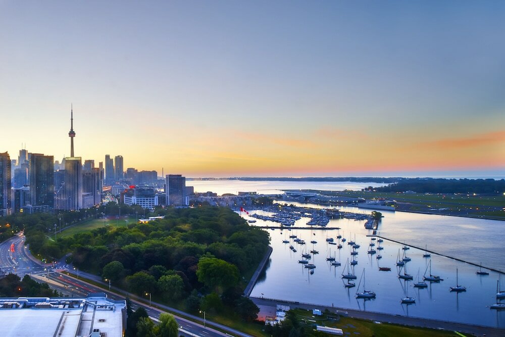 Фото Hotel X Toronto by Library Hotel Collection