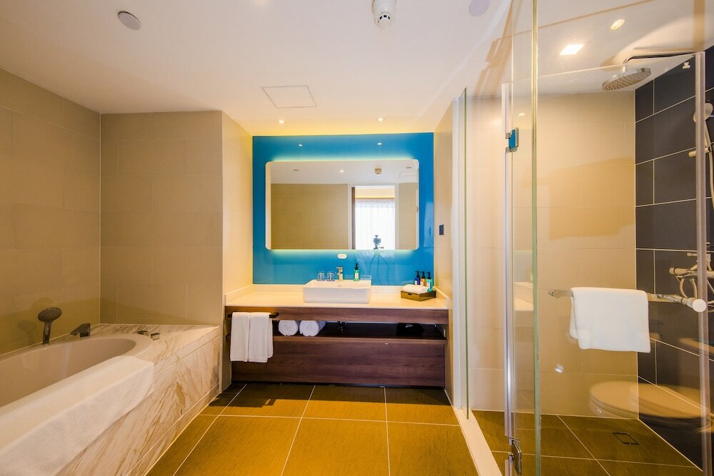 Фото Holiday Inn Express Yinchuan Downtown