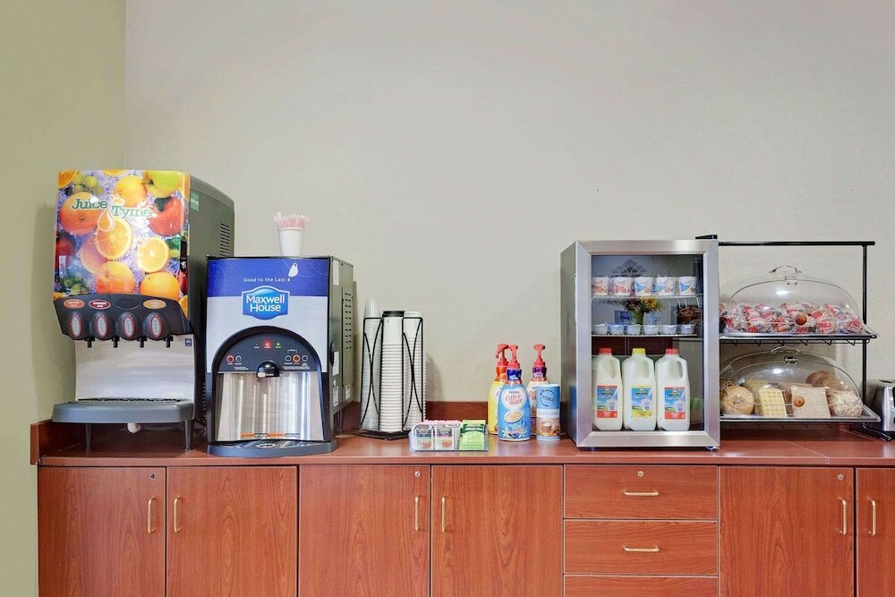 Фото Microtel Inn & Suites by Wyndham Wellsville