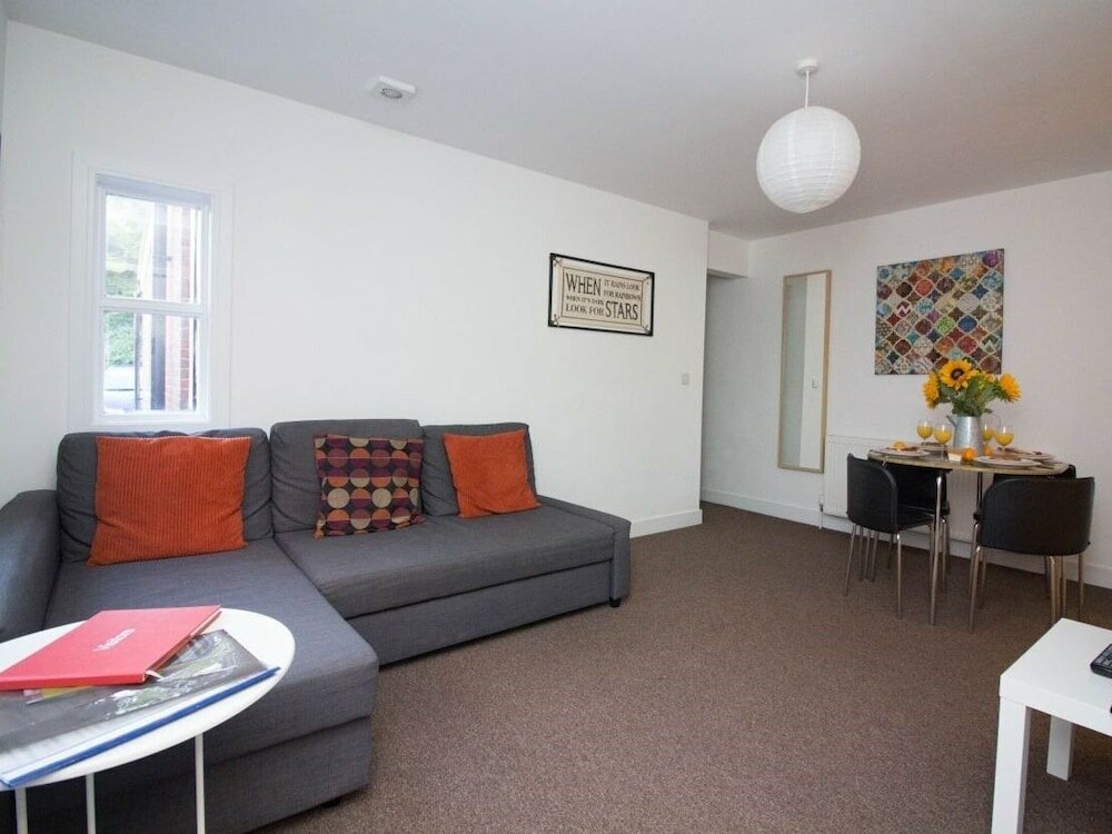 Фото Beddoe Apartments