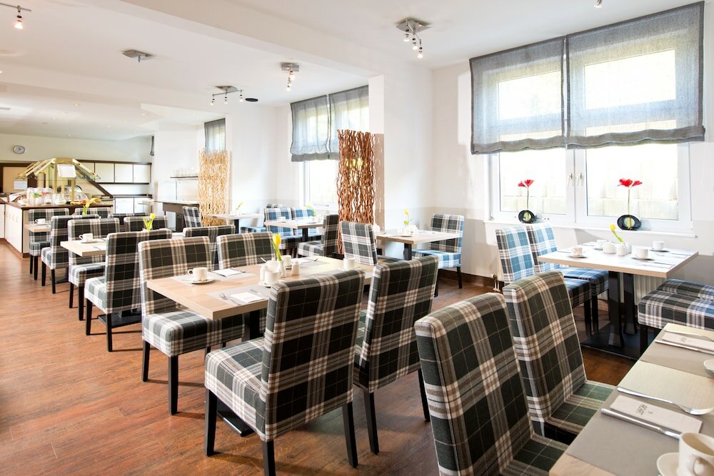 Фото Отель Coffee Fellows Frankfurt-Airport