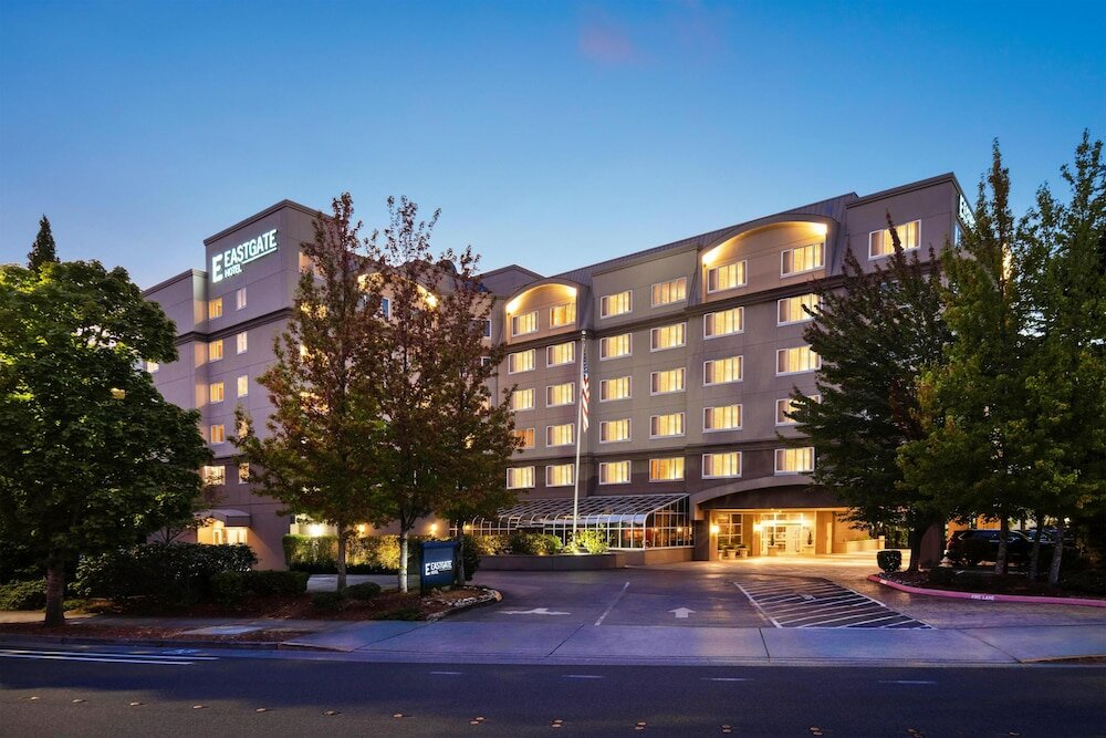 Фото Silver Cloud Hotel Bellevue Eastgate