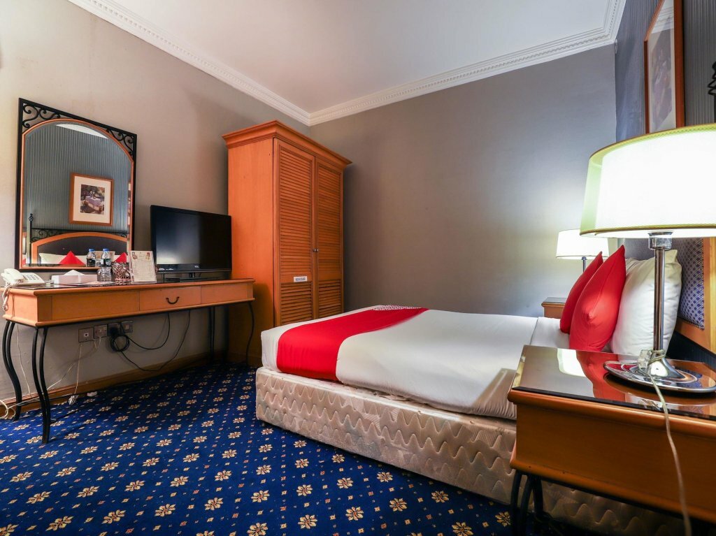 Фото Oyo 328 City Plaza Hotel