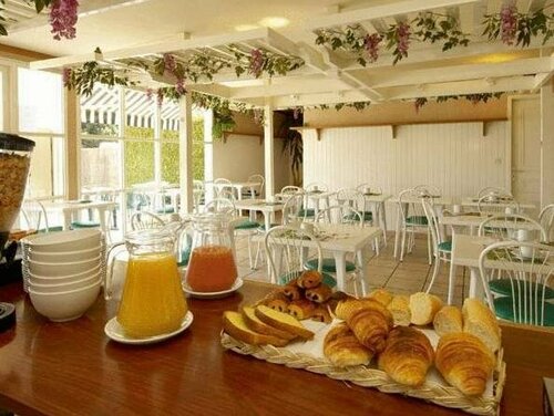 Гостиница Fasthotel Laval в Лавале