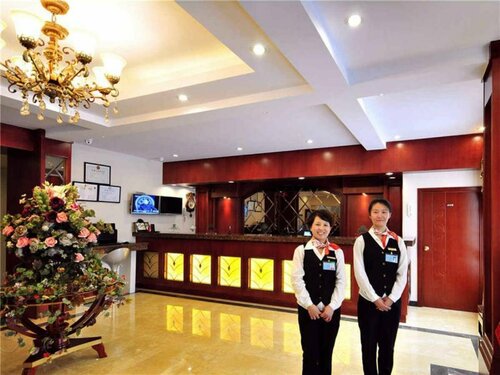 Гостиница GreenTree Inn Zhangjiakou Jinding Ci’er Mountain Road Business Hotel в Чжанцзякоу