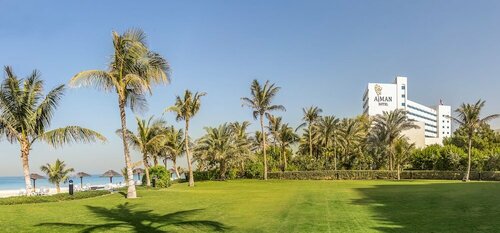 Гостиница Dusit Ajman в Эмирате Аджман