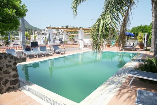 Гостиница Hotel Candia в Кампании