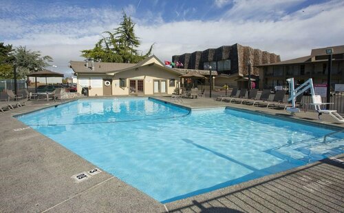 Гостиница Red Lion Hotel Port Angeles Harbor в Порт Анжелес