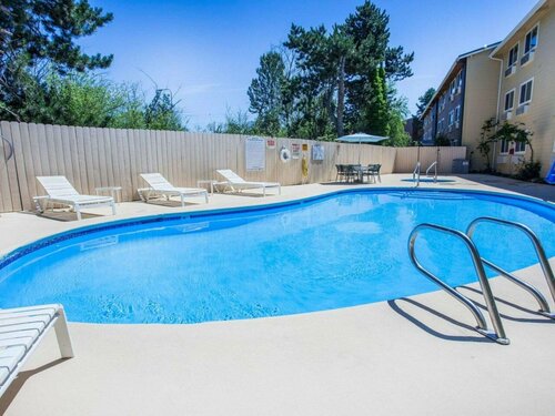 Гостиница Quality Inn Kirkland в Киркленде