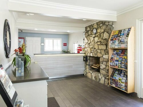 Гостиница Anaheim Islander Inn and Suites в Гарден Грове