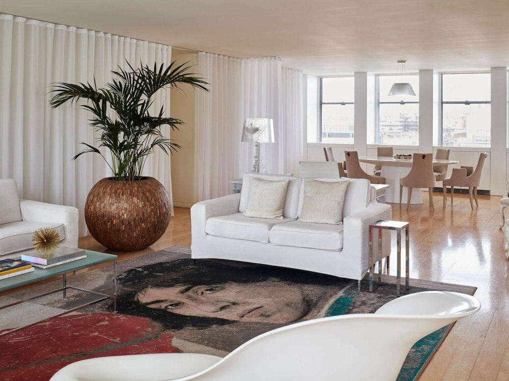 Фото Sanderson London