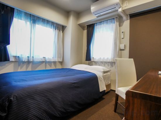 Фото Hotel LiVEMAX Umeda Douyama