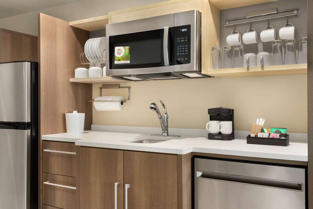 Фото Home2 Suites by Hilton Overland Park