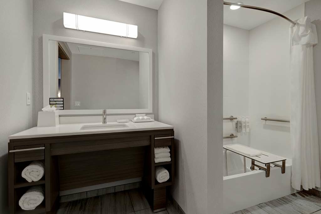 Фото Home2 Suites by Hilton Petaluma