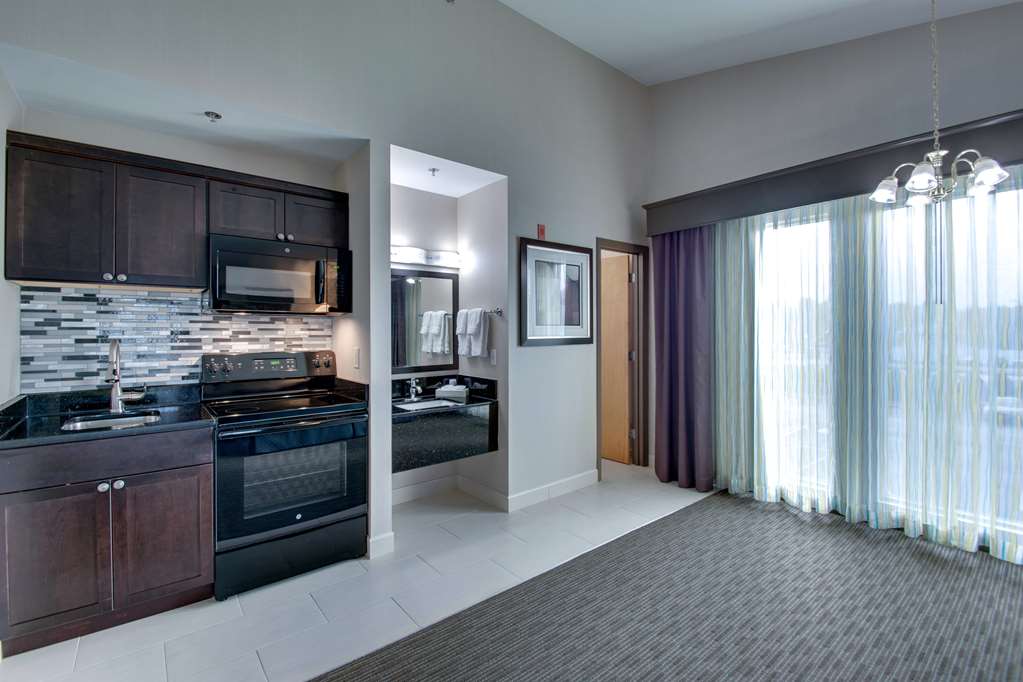 Фото Best Western Plus The Inn at Hampton