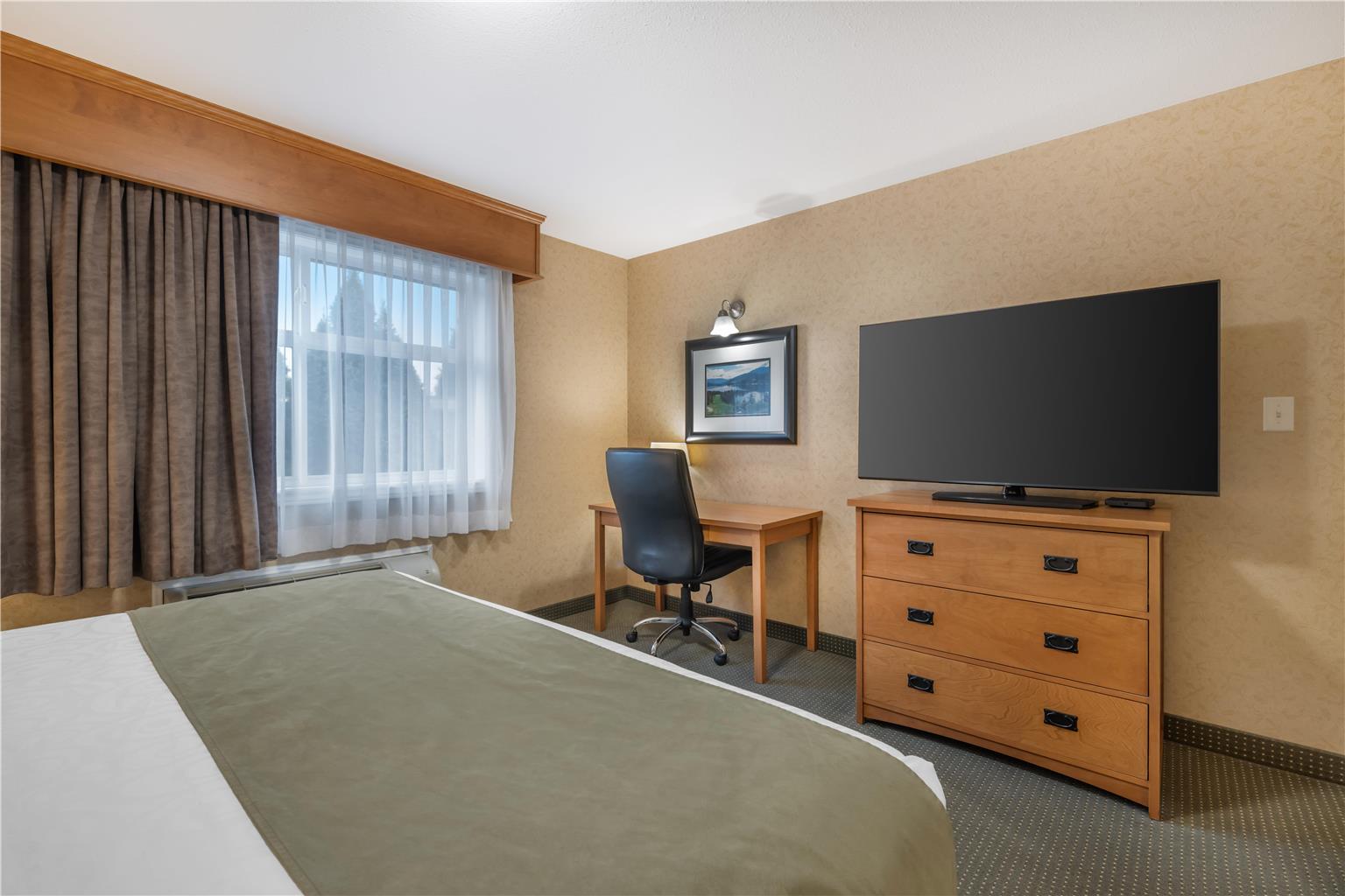 Фото Best Western Sicamous Inn