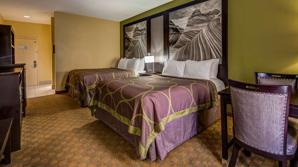 Фото SureStay Plus Hotel by Best Western Alvin