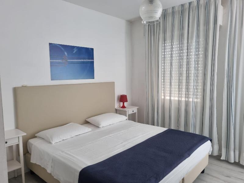 Фото Apparthotel Holiday