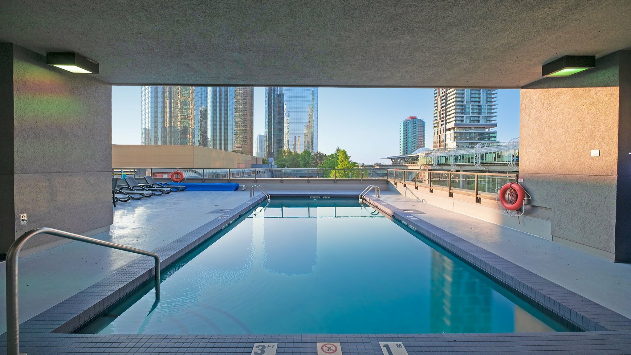 Фото Holiday Inn Express Vancouver-Metrotown