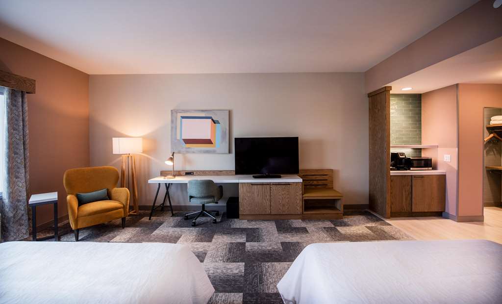 Фото Hilton Garden Inn Moncton Downtown