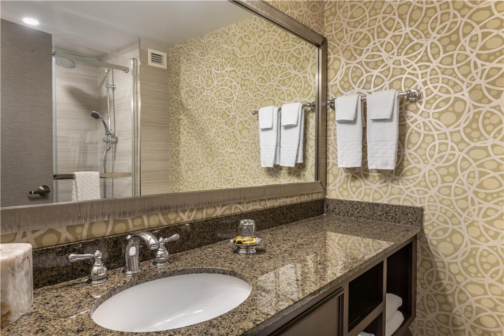 Фото Best Western Plus The Normandy Inn & Suites