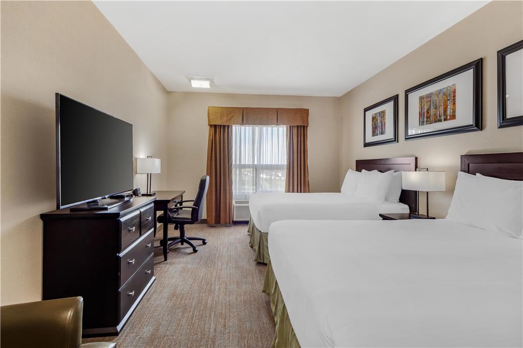 Фото Best Western Wainwright Inn & Suites