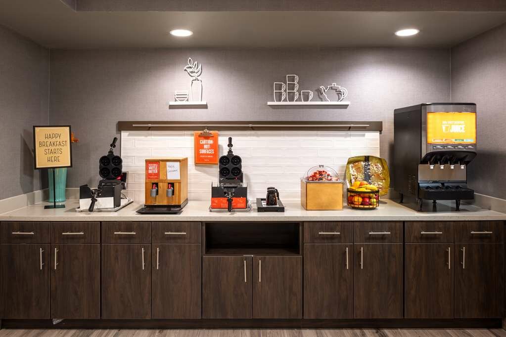 Фото Hampton Inn & Suites Manteca