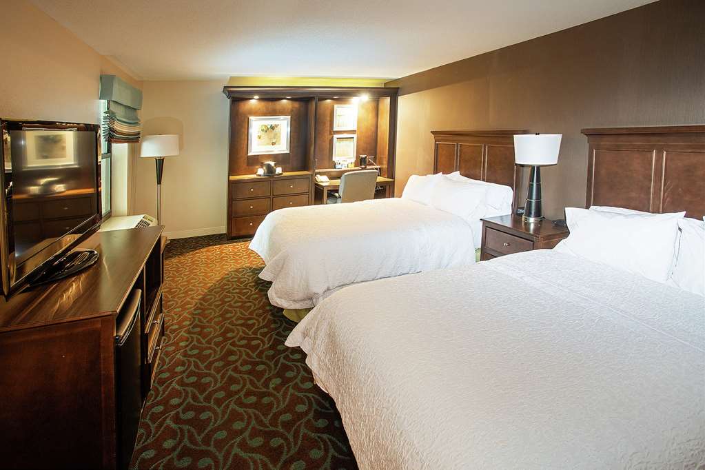 Фото Hampton Inn Terre Haute