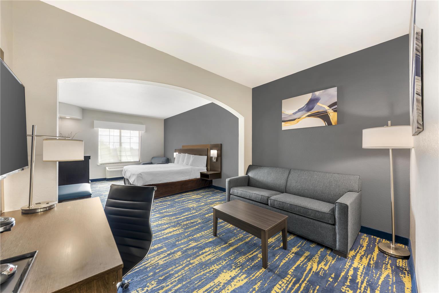 Фото SureStay Plus Hotel by Best Western San Antonio SeaWorld