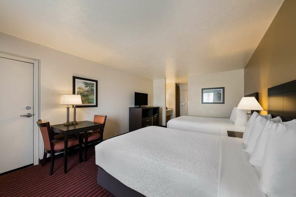 Фото Best Western Salinas Valley Inn & Suites