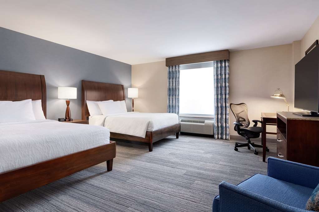 Фото Hilton Garden Inn Stony Brook