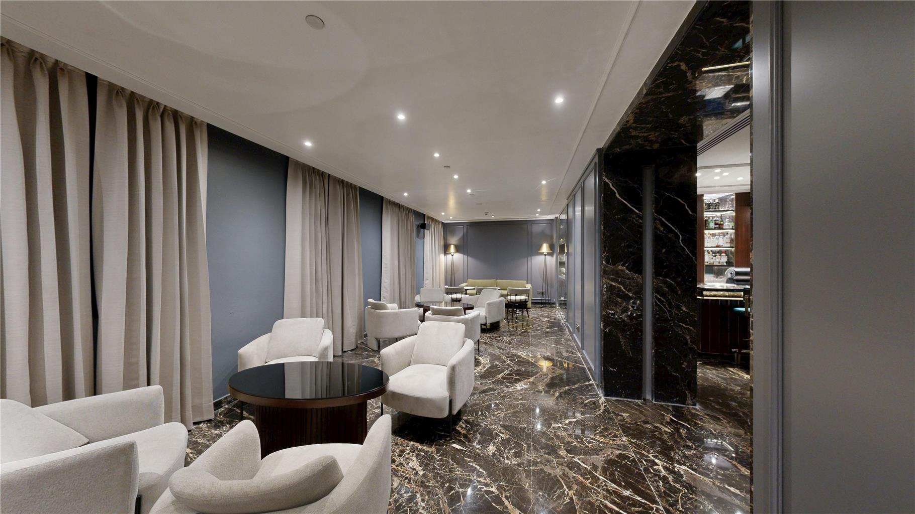 Фото Radisson Blu Marina Hotel, Delhi Connaught Place