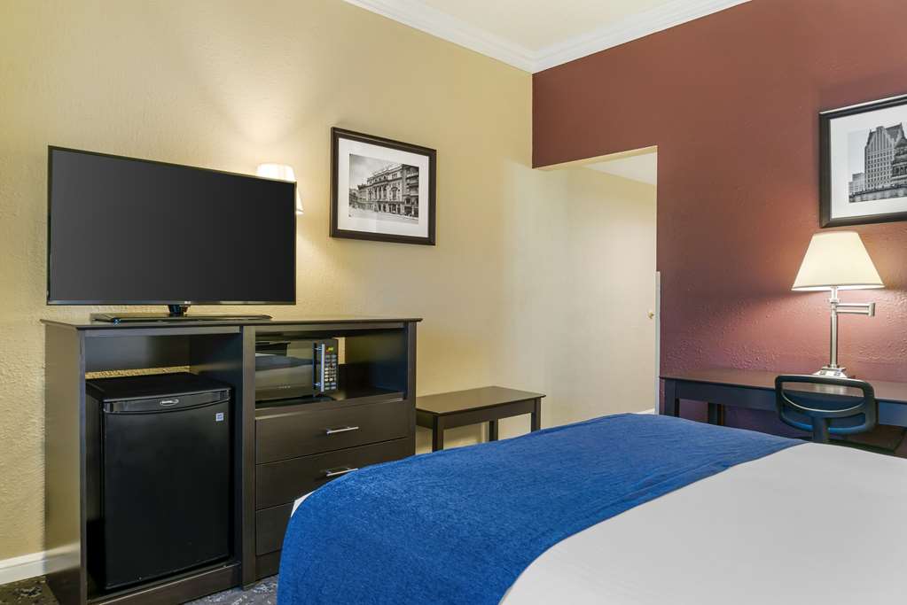 Фото Best Western Greenfield Inn