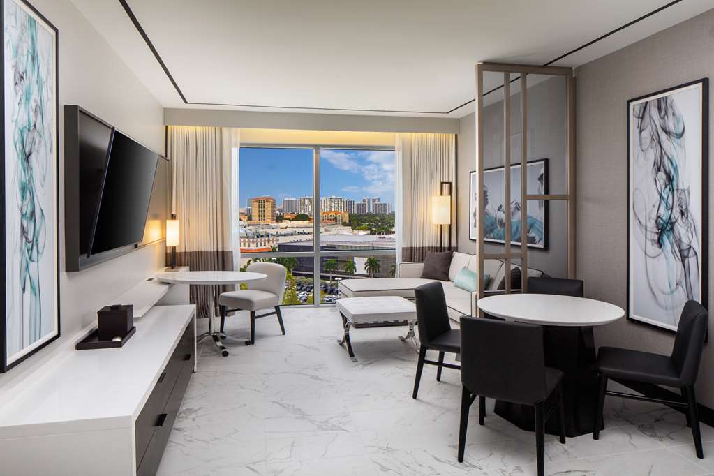 Фото Hilton Aventura Miami
