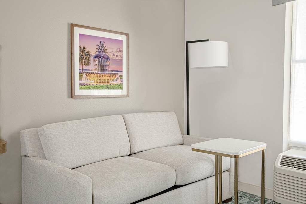 Фото Hampton Inn & Suites Charleston/West Ashley
