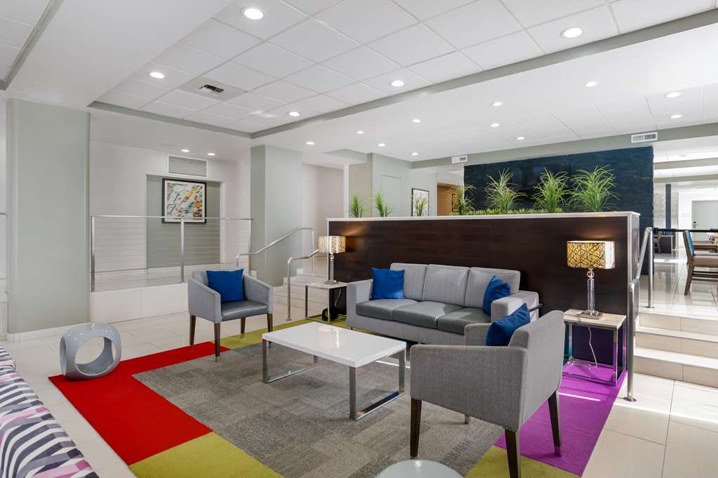 Фото Best Western Plus Commerce Hotel