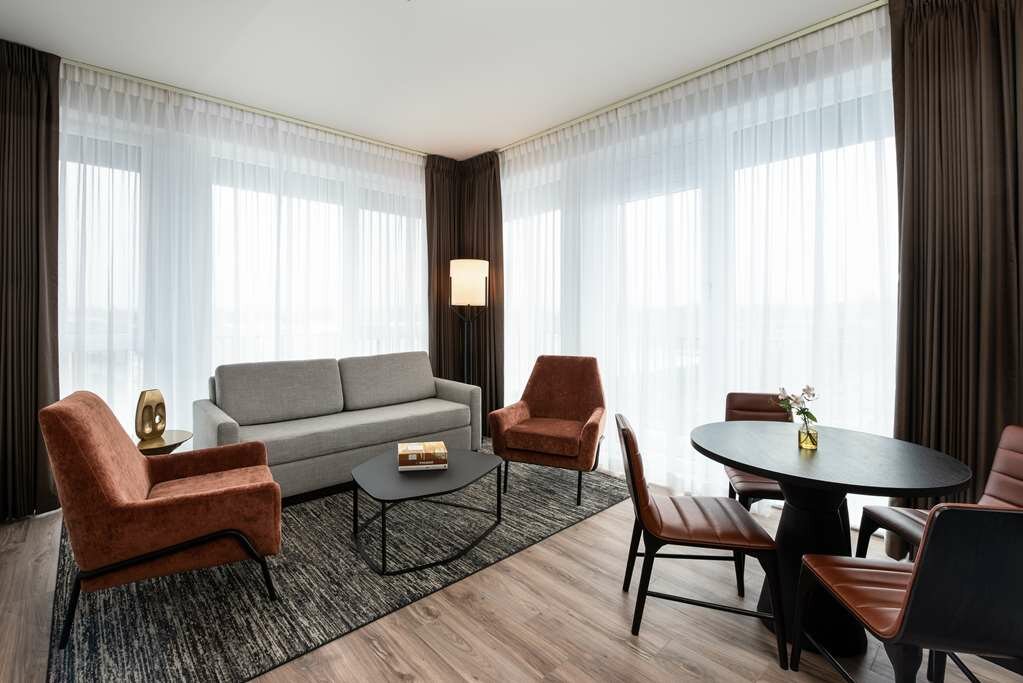 Фото Holman Riverfront Park Hotel Salem, Tapestry by Hilton