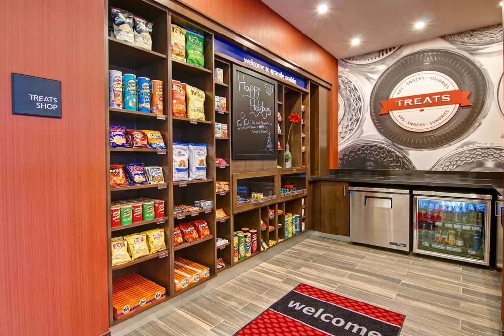 Фото Hampton Inn & Suites by Hilton Grande Prairie