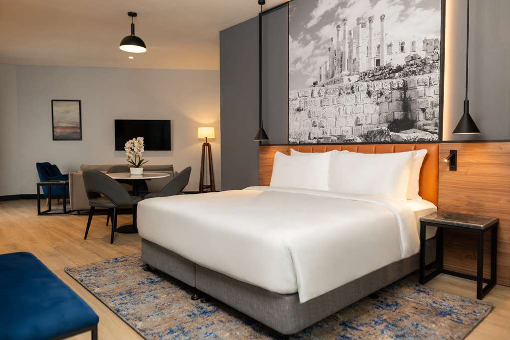 Фото Radisson Blu Hotel, Amman Galleria Mall
