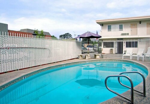 Гостиница Americas Best Value Inn Visalia в Портвилле