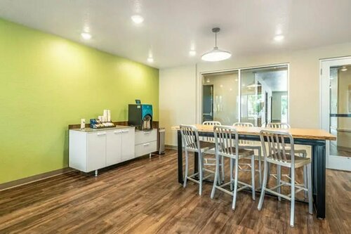 Гостиница WoodSpring Suites Sanford North I-4 Orlando Area в Делтоне