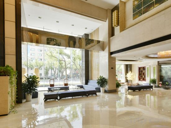 Фото Kunshan Yizui Crown Hotel