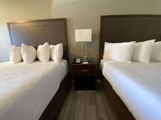 Фото SureStay Hotel by Best Western Williams